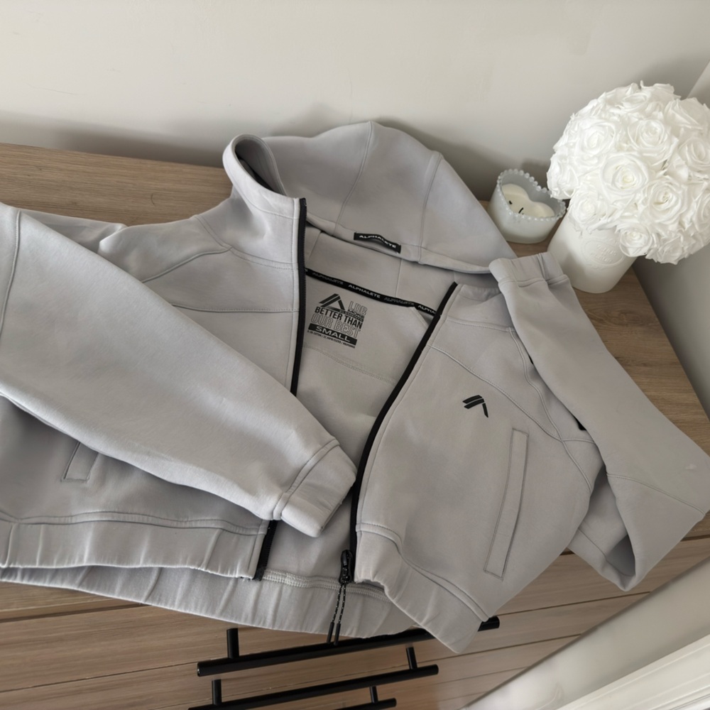 Alphalete ELMTS cropped jacket